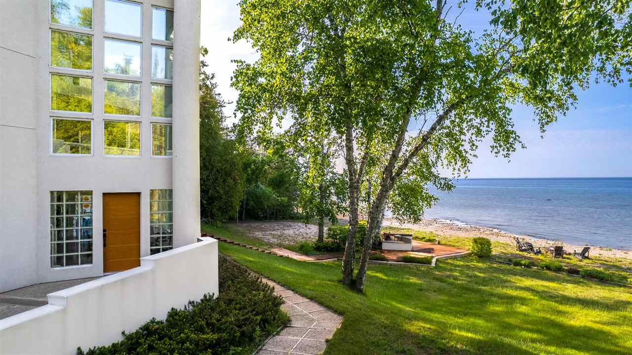 7857 Nine Mile Drive Charlevoix MI 49720