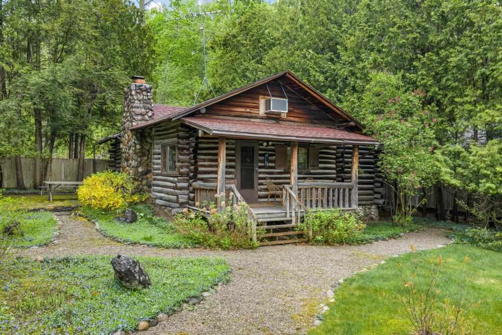 353 & 325 E Shadow Trails Road Boyne City MI 49712
