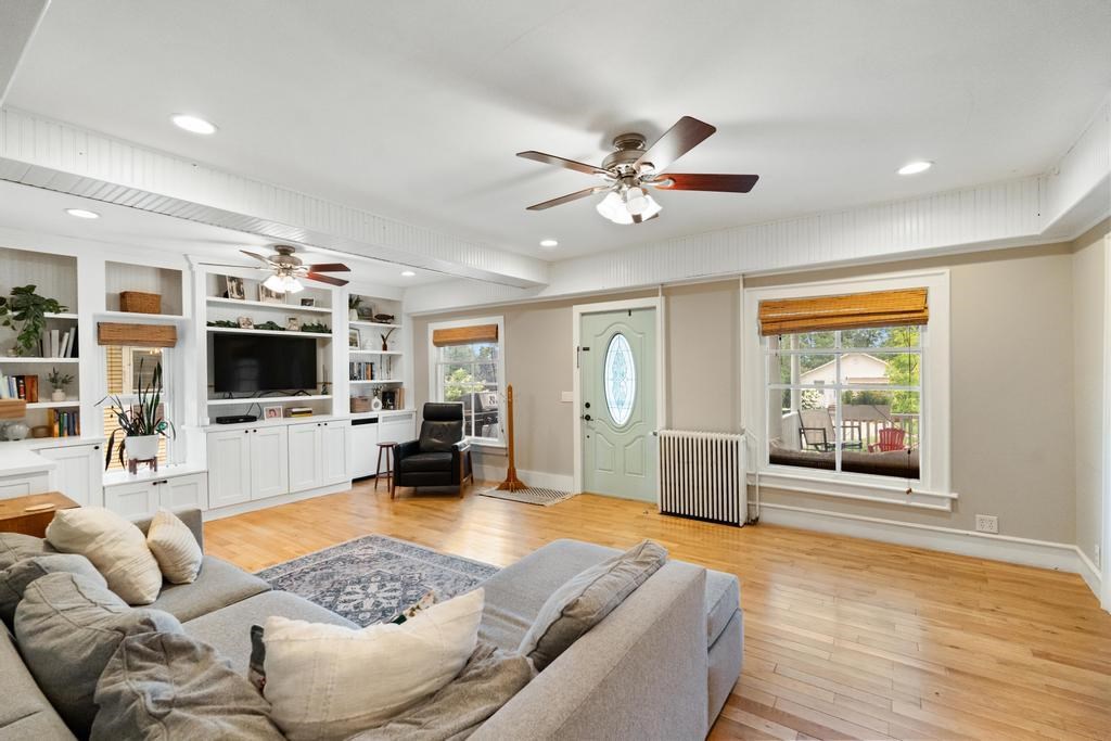 610 Grove Street Petoskey MI 49770