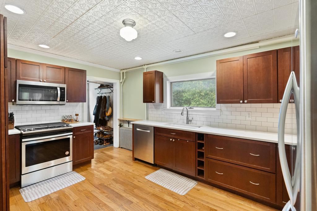 610 Grove Street Petoskey MI 49770