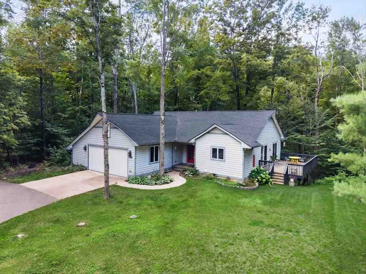 8308 Ridgeway Road Petoskey MI 49770