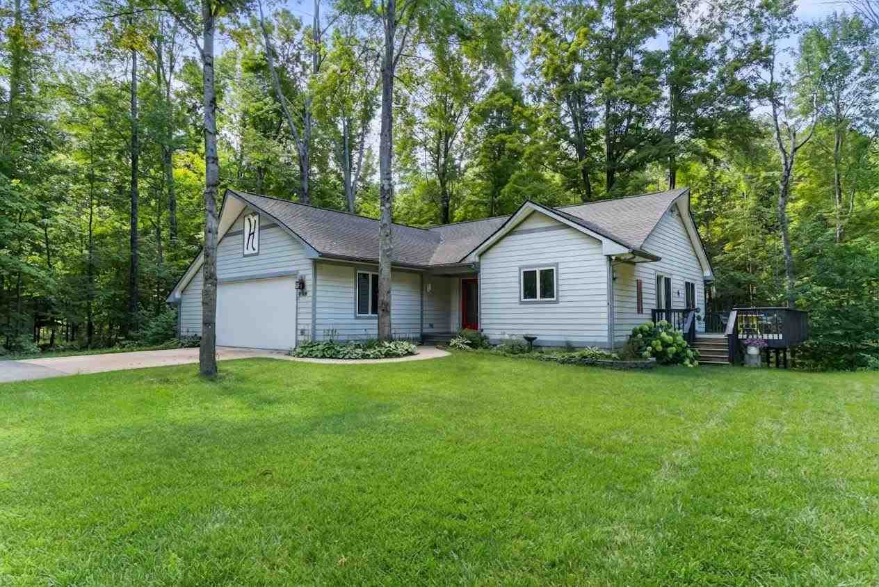8308 Ridgeway Road Petoskey MI 49770