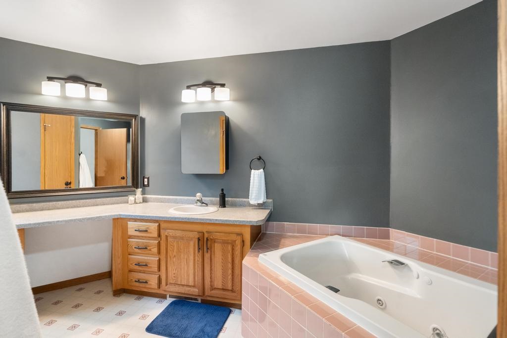 7868 Red Pine Trail Alanson MI 49706