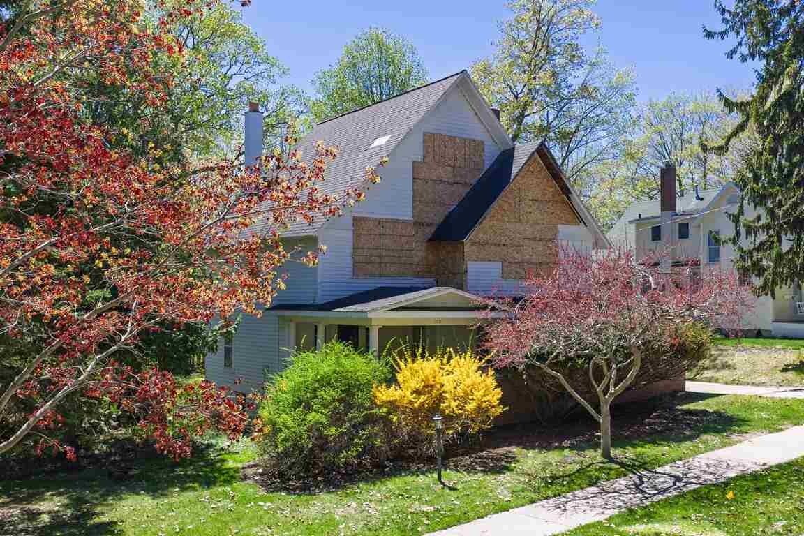 310 Clinton Street Charlevoix MI 49720