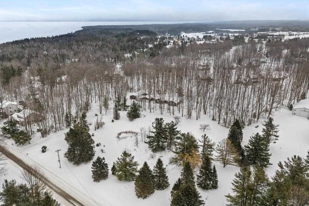 9298 Old Orchard Road Charlevoix MI 49720