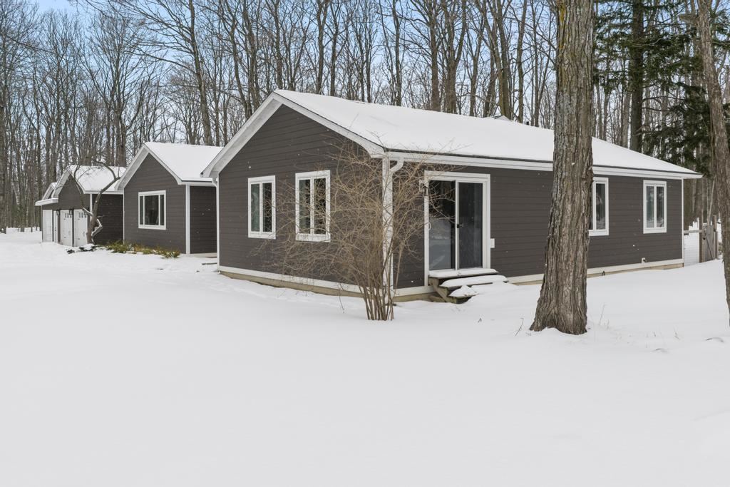 9298 Old Orchard Road Charlevoix MI 49720