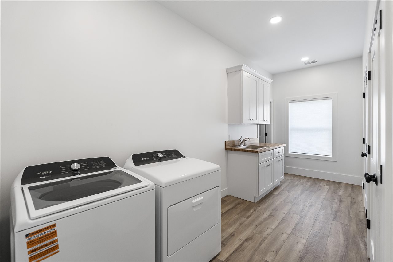 202 W Carpenter Charlevoix MI 49720