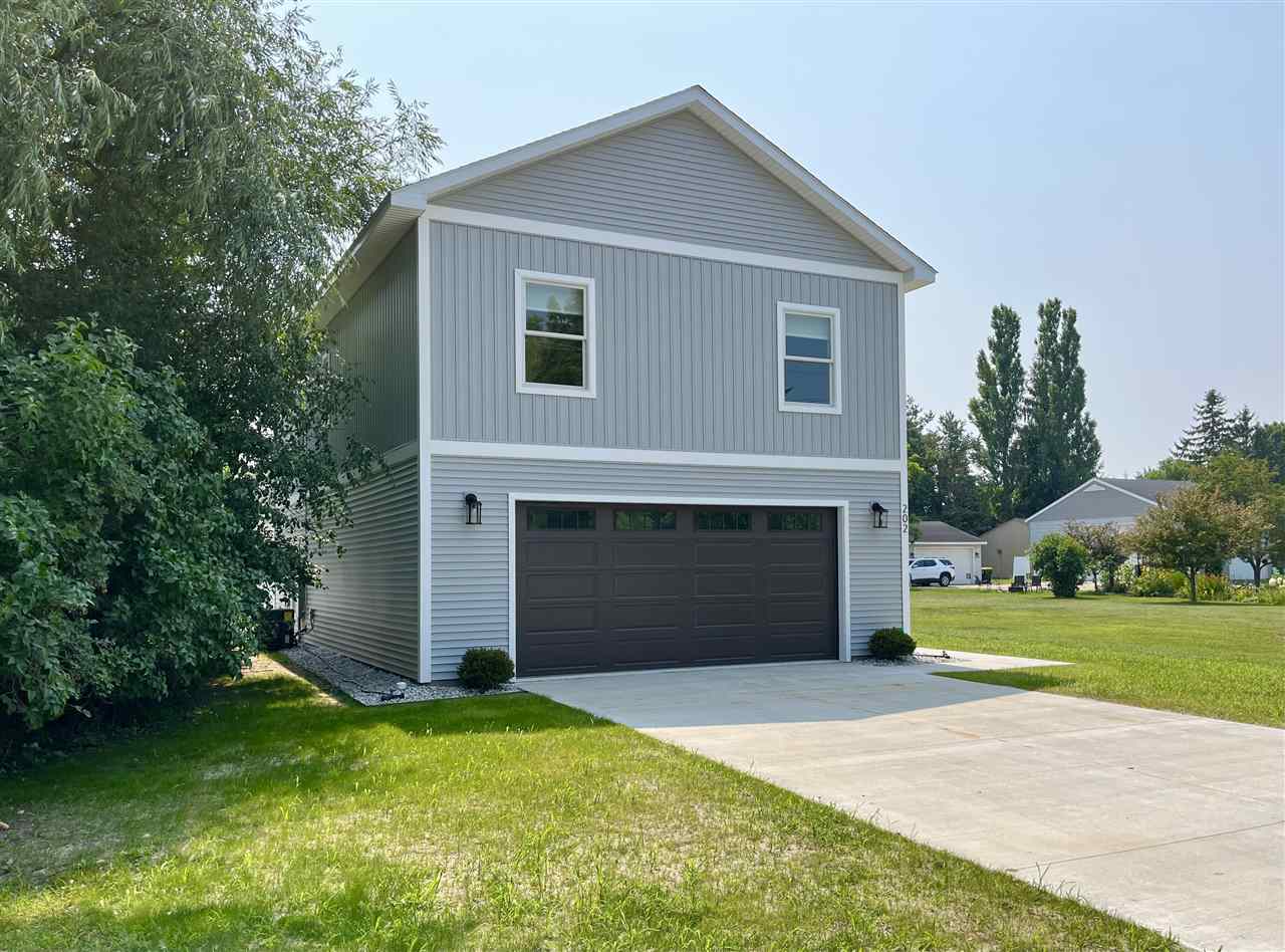 202 W Carpenter Charlevoix MI 49720