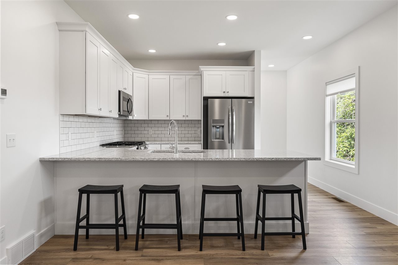 202 W Carpenter Charlevoix MI 49720