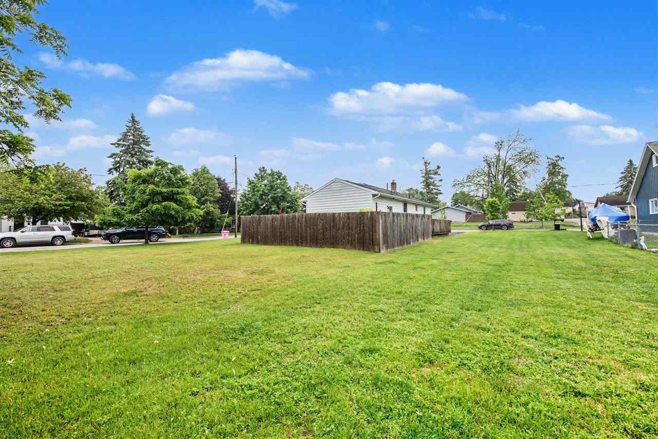 1120 Waukazoo Avenue Petoskey MI 49770