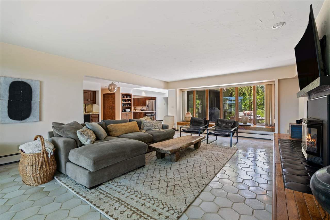 1425 Bay View Heights Drive Petoskey MI 49770
