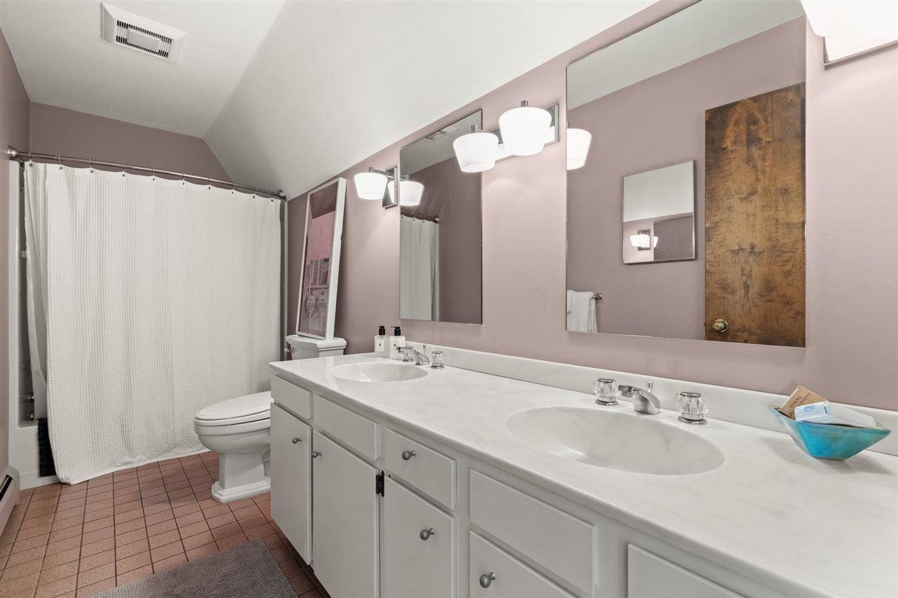 1425 Bay View Heights Drive Petoskey MI 49770