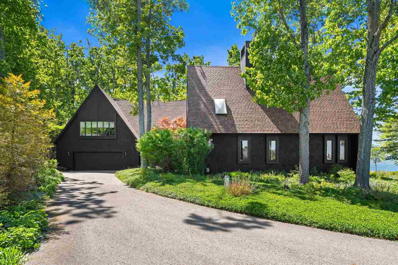 1425 Bay View Heights Drive Petoskey MI 49770