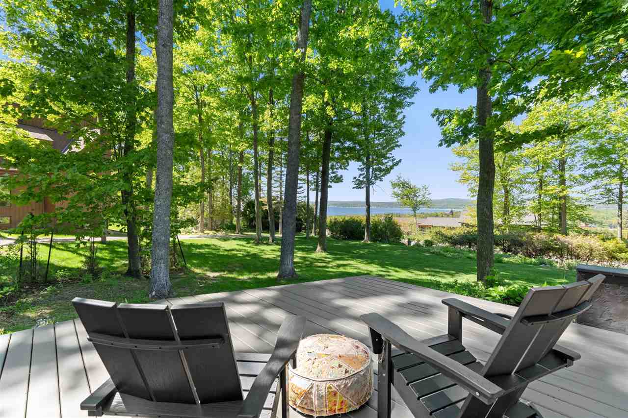 1425 Bay View Heights Drive Petoskey MI 49770