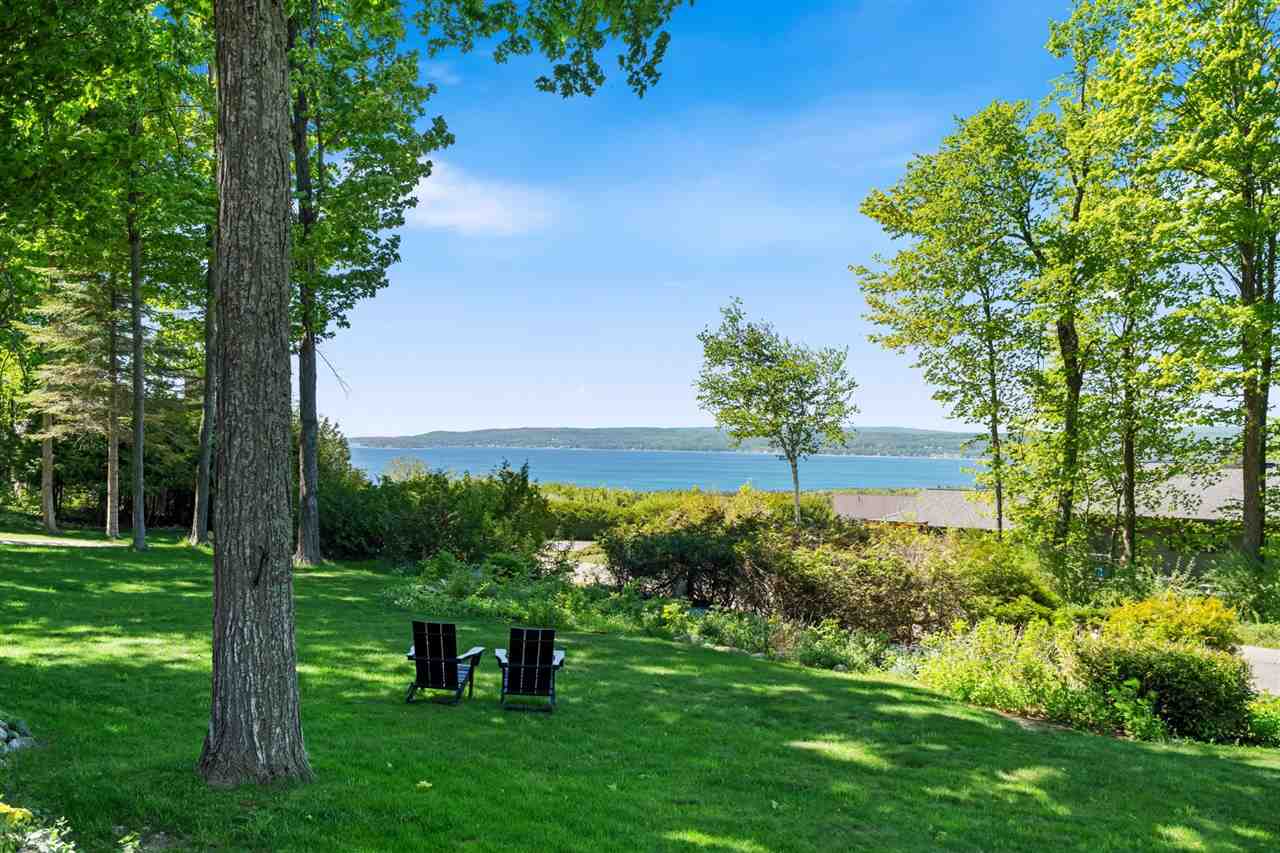 1425 Bay View Heights Drive Petoskey MI 49770