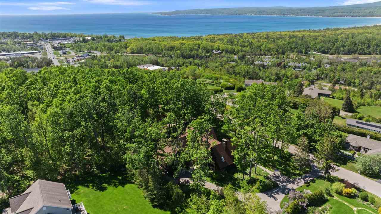 1425 Bay View Heights Drive Petoskey MI 49770