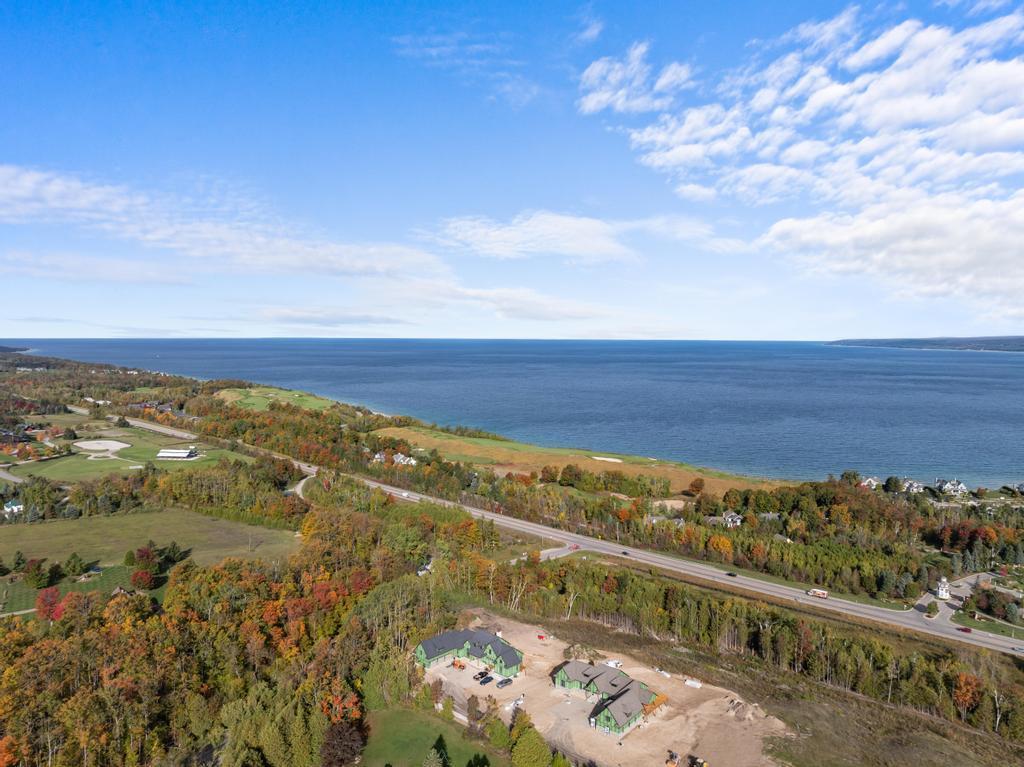 4712 Sunset View Lane Petoskey MI 49770