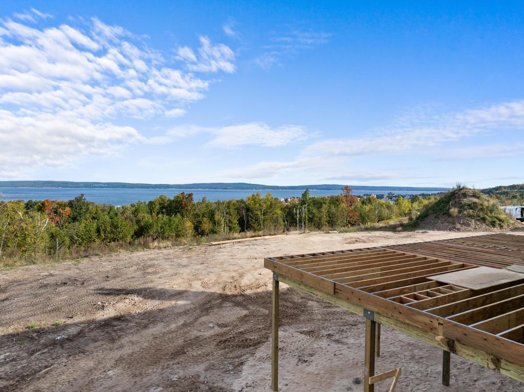 4712 Sunset View Lane Petoskey MI 49770