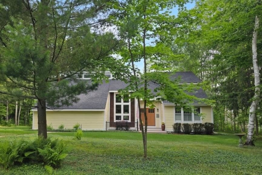 2431 Greenbriar Harbor Springs MI 49740