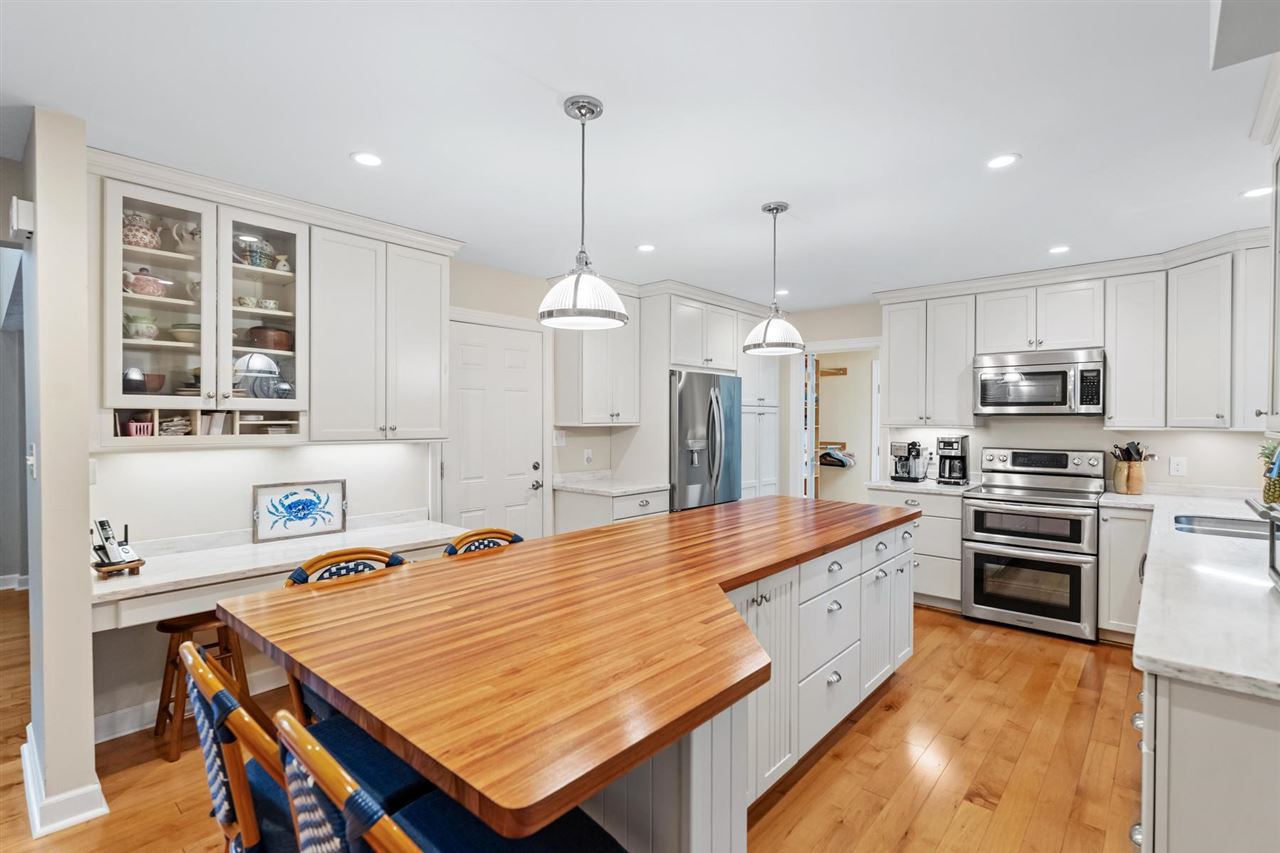 2431 Greenbriar Harbor Springs MI 49740