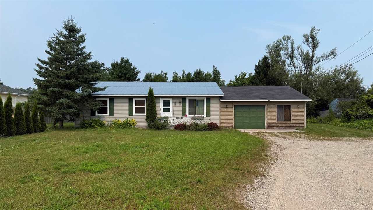 6197 S Old Us-31 Charlevoix MI 49720