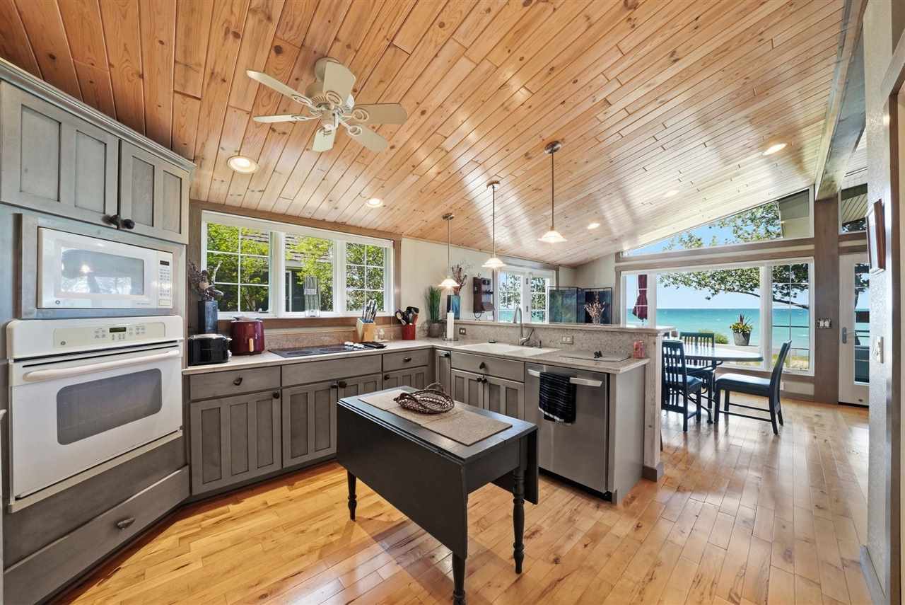 8463 Sturgeon Bay Drive Harbor Springs MI 49740