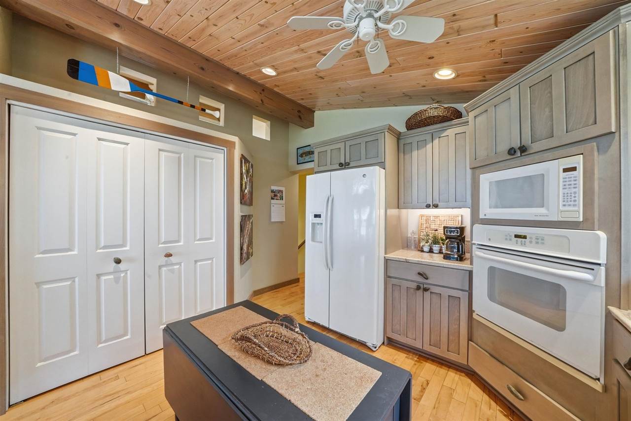 8463 Sturgeon Bay Drive Harbor Springs MI 49740