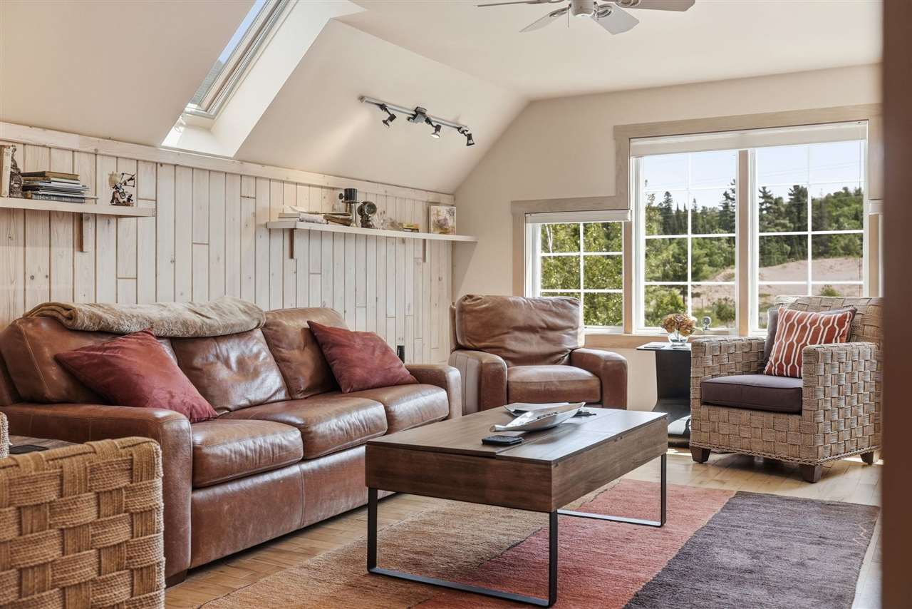 8463 Sturgeon Bay Drive Harbor Springs MI 49740