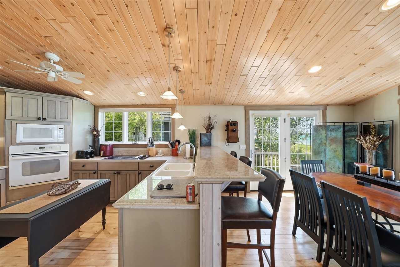 8463 Sturgeon Bay Drive Harbor Springs MI 49740