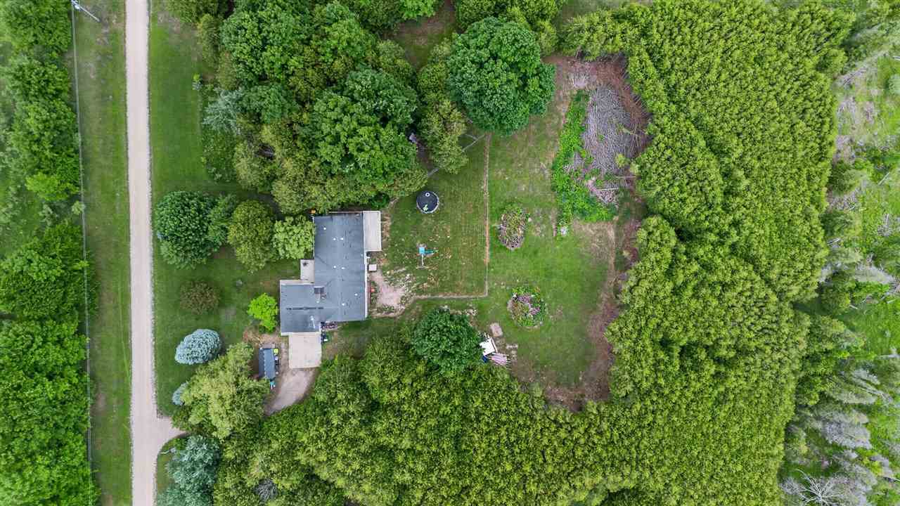 425 Knollcrest Charlevoix MI 49720