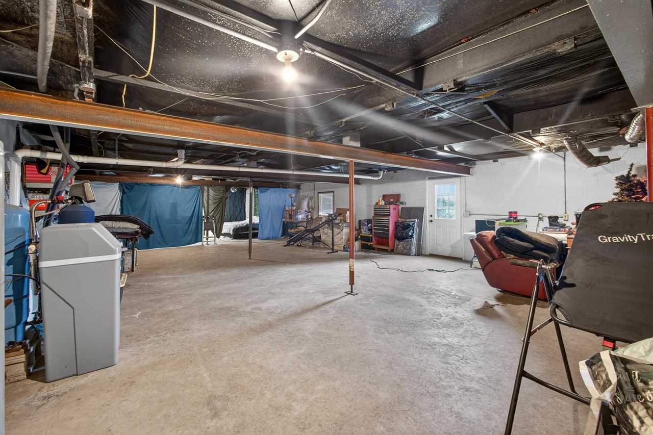 425 Knollcrest Charlevoix MI 49720