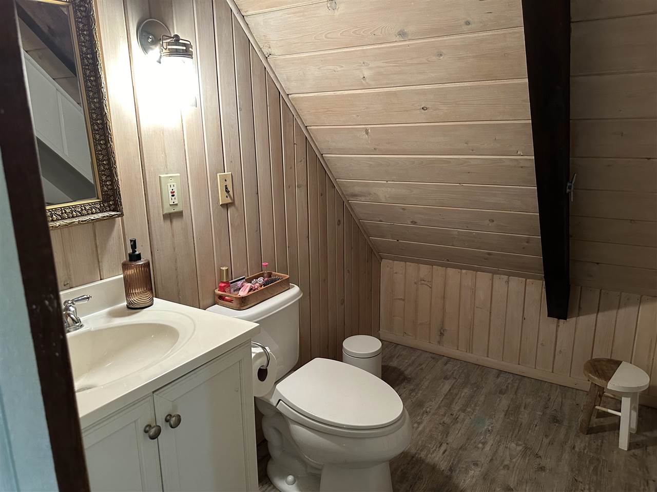 4550 Heynig Harbor Springs MI 49740