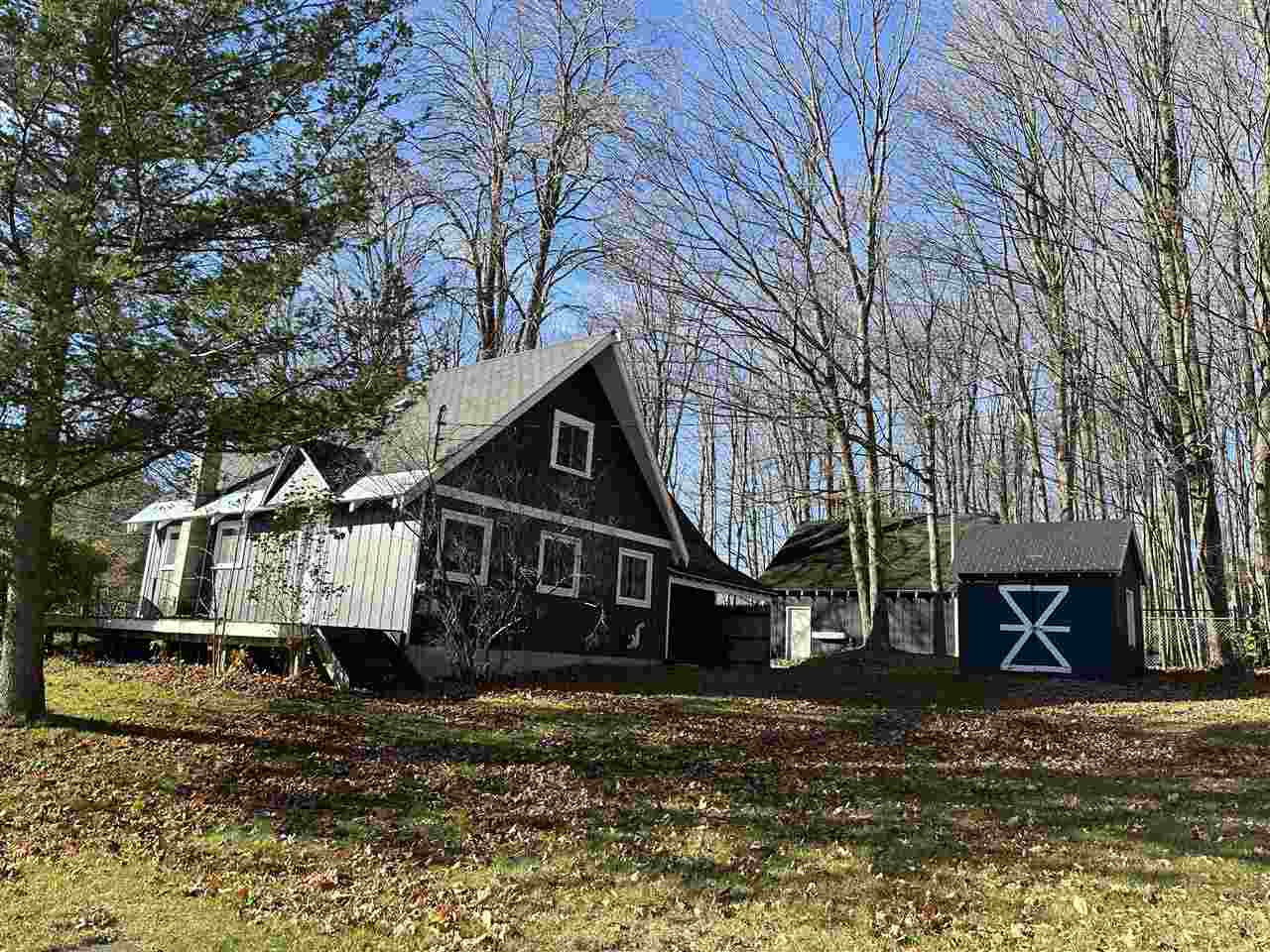 4550 Heynig Harbor Springs MI 49740