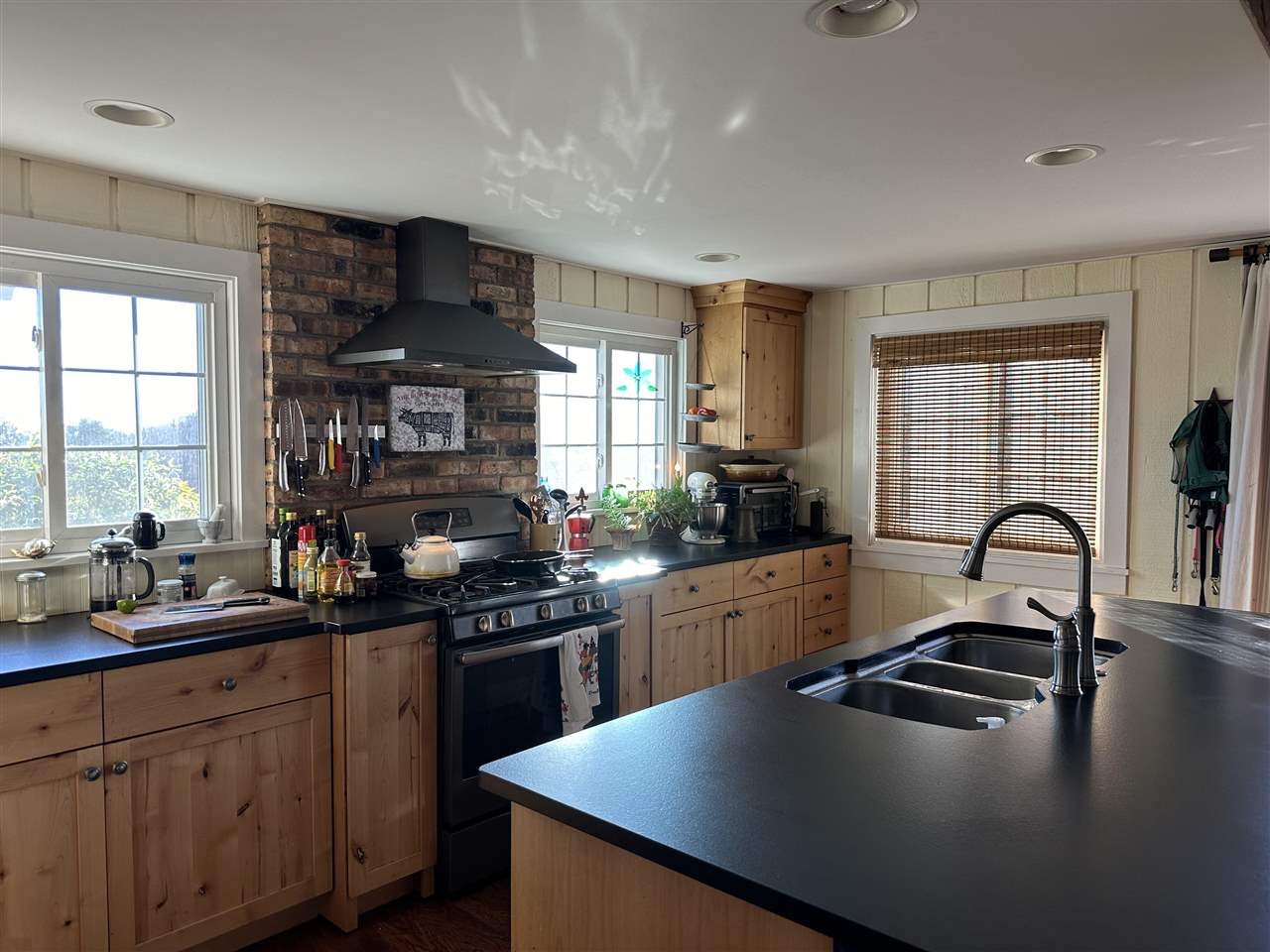 4550 Heynig Harbor Springs MI 49740