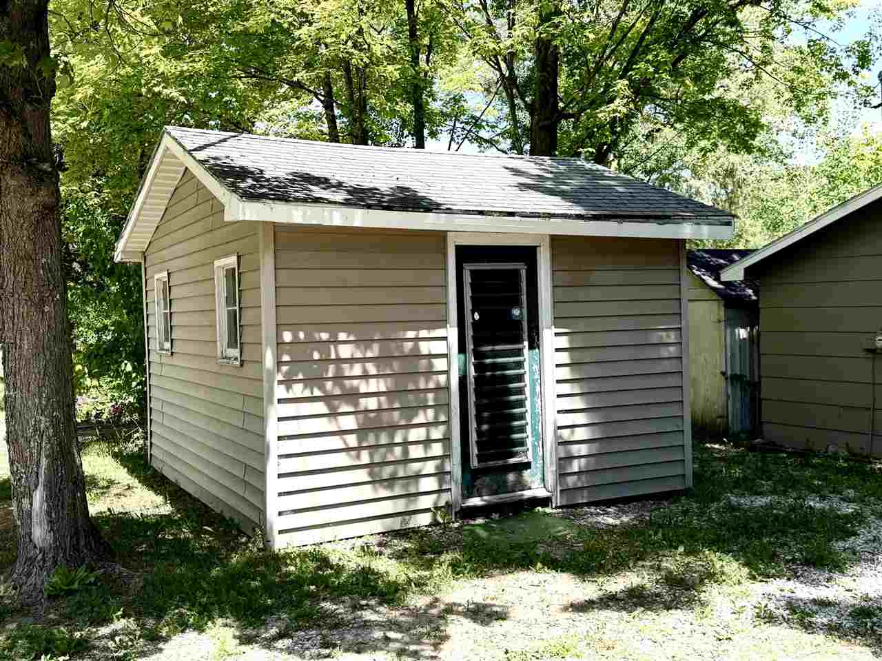 8614 Pete's Landing Ellsworth MI 49729