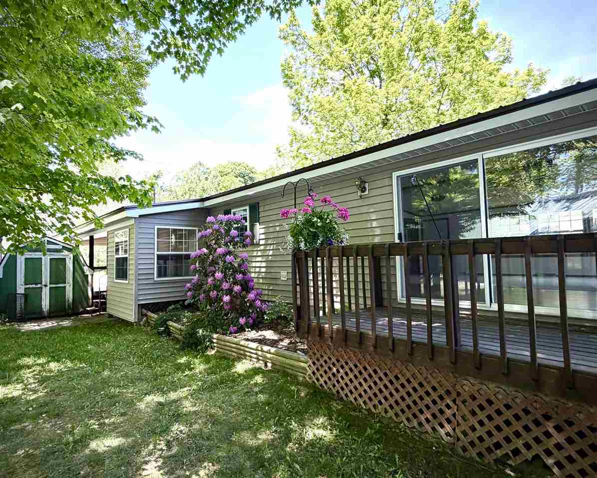 8614 Pete's Landing Ellsworth MI 49729