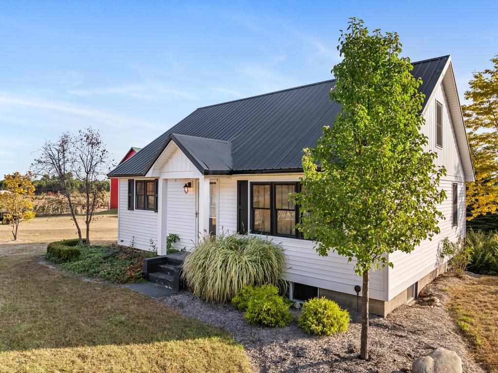 4333 S Us 31 Highway Alanson MI 49706