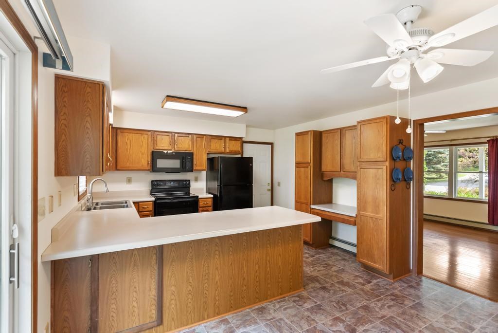 7126 S Pleasantview Harbor Springs MI 49740