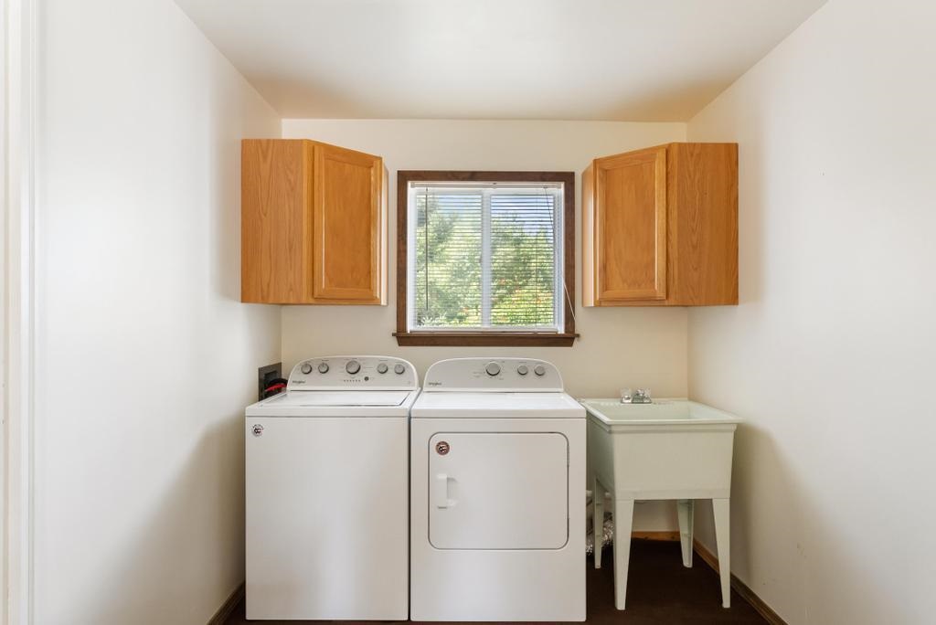 7126 S Pleasantview Harbor Springs MI 49740