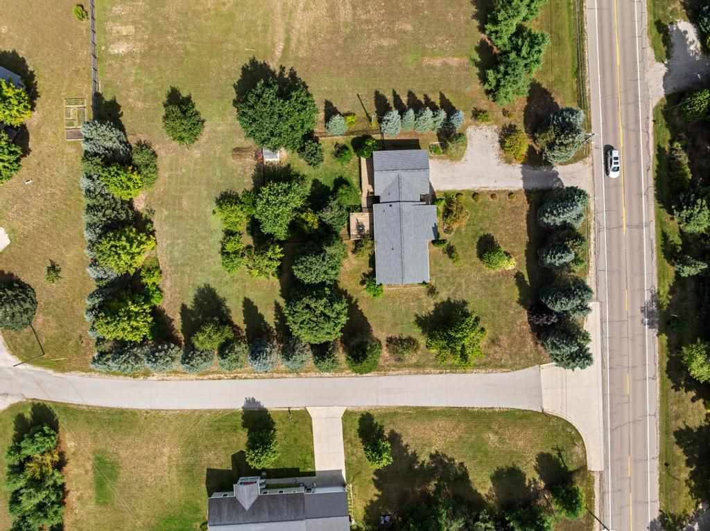 7126 S Pleasantview Harbor Springs MI 49740