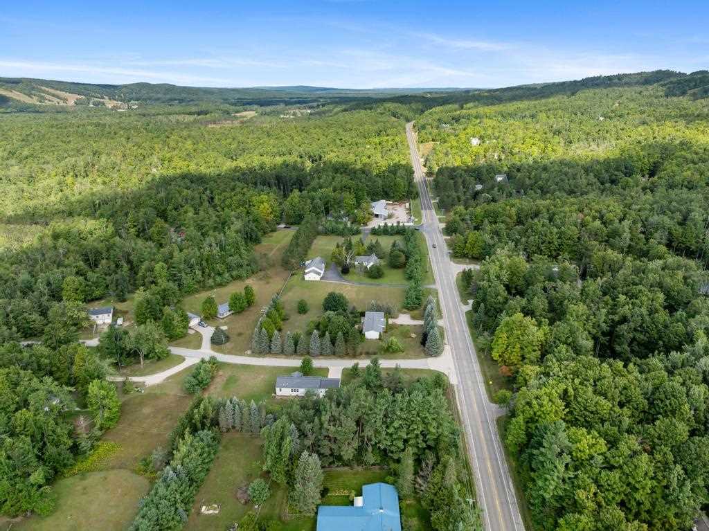 7126 S Pleasantview Harbor Springs MI 49740