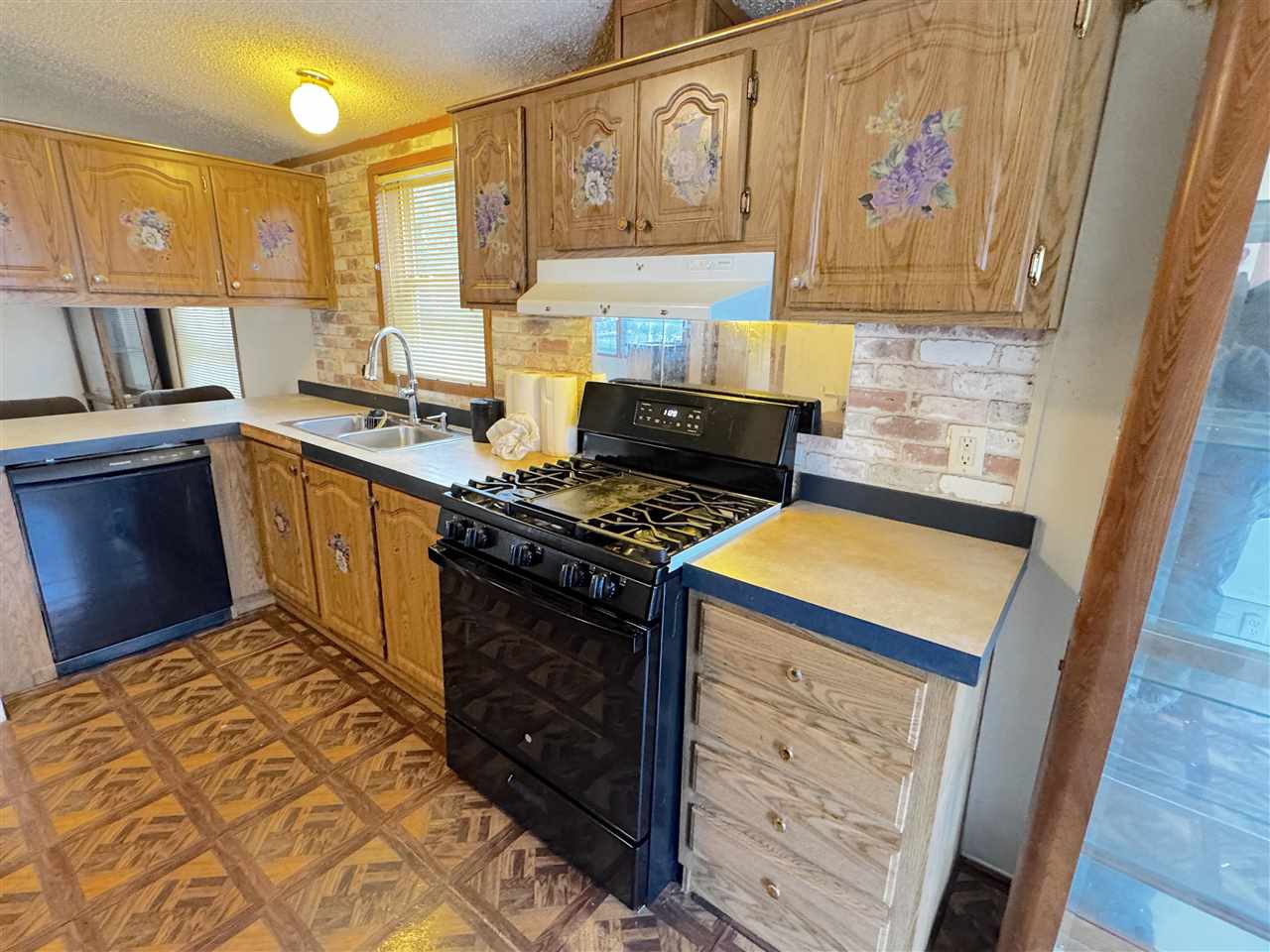 10285 Scanlon Drive Cheboygan MI 49721