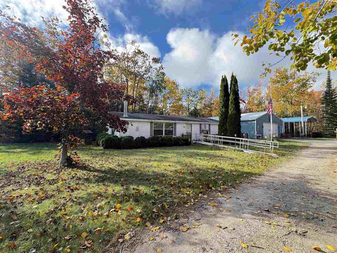 10285 Scanlon Drive Cheboygan MI 49721