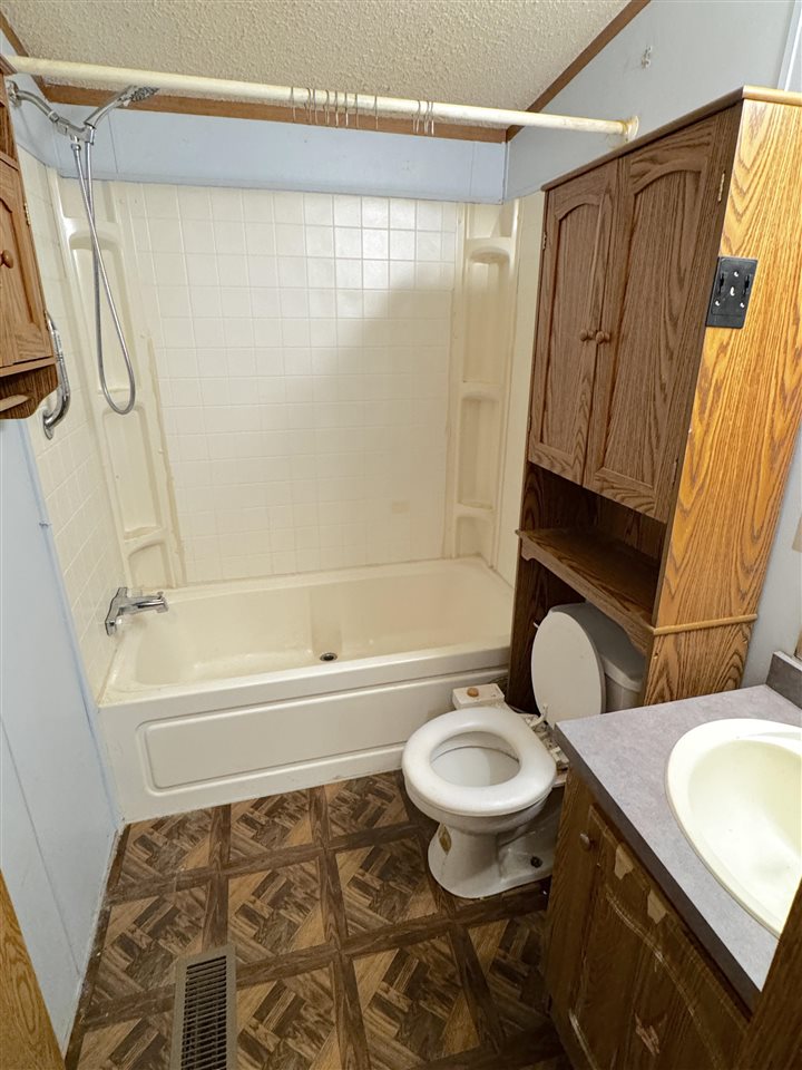 10285 Scanlon Drive Cheboygan MI 49721