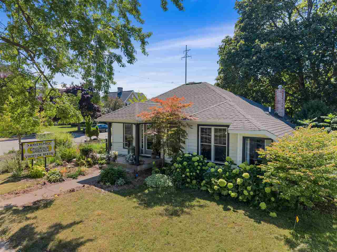 907 Bridge Street Charlevoix MI 49720