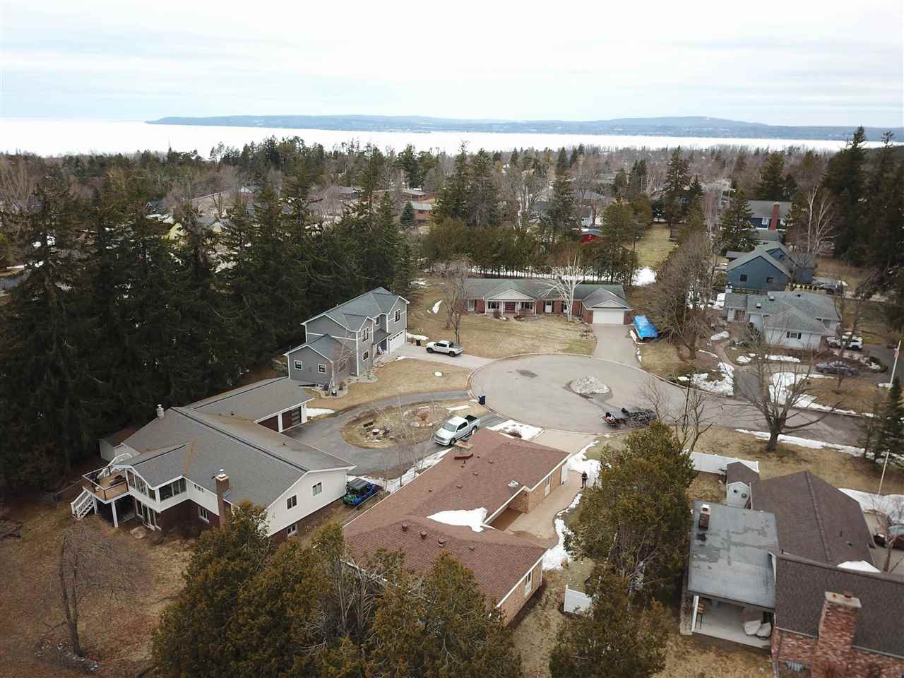 1180 Winnell Court Petoskey MI 49770