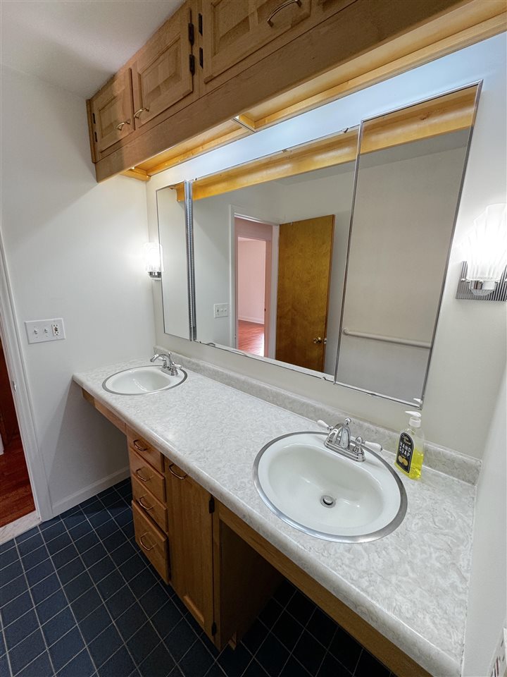 1180 Winnell Court Petoskey MI 49770