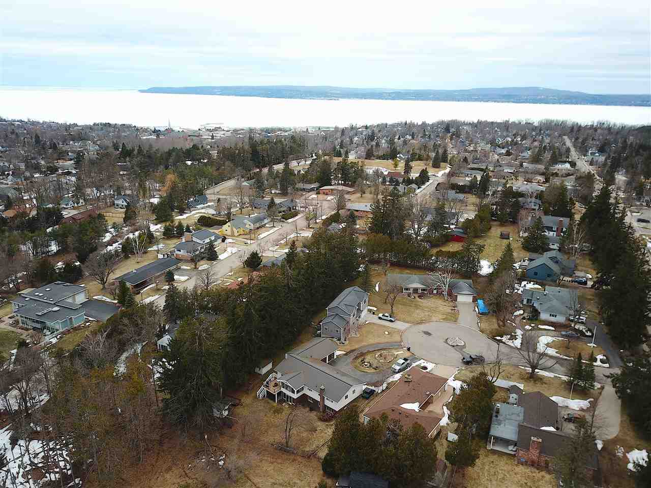 1180 Winnell Court Petoskey MI 49770