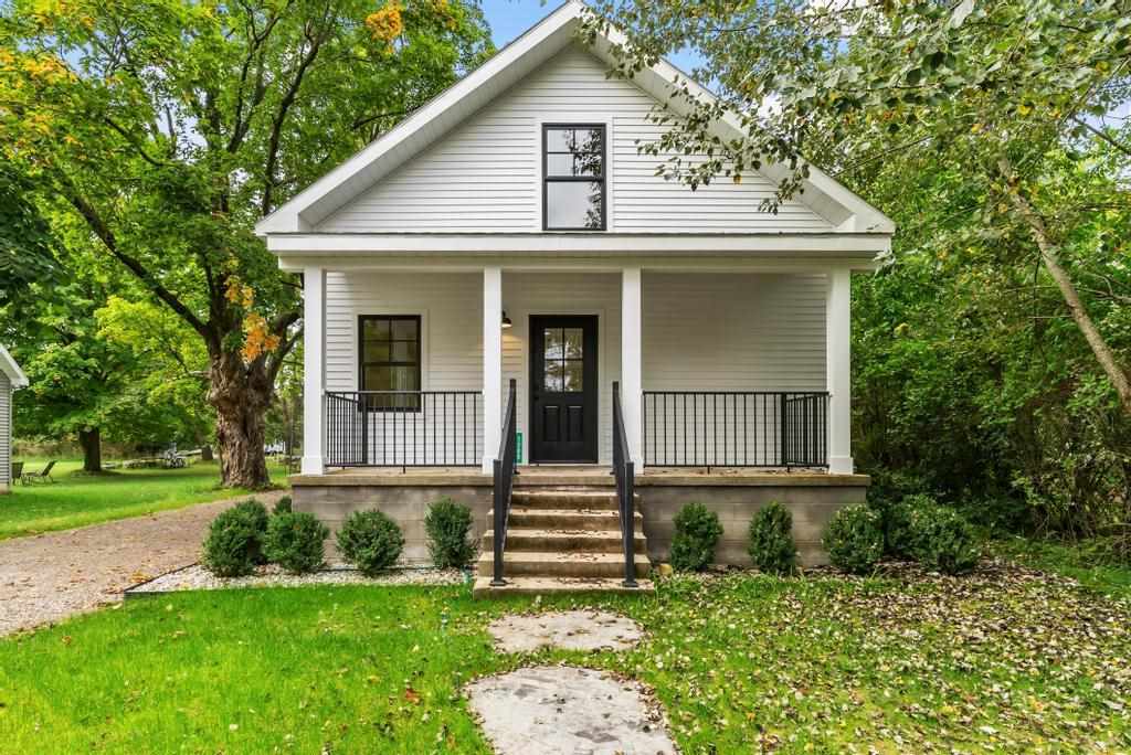 1205 State Street Charlevoix MI 49720