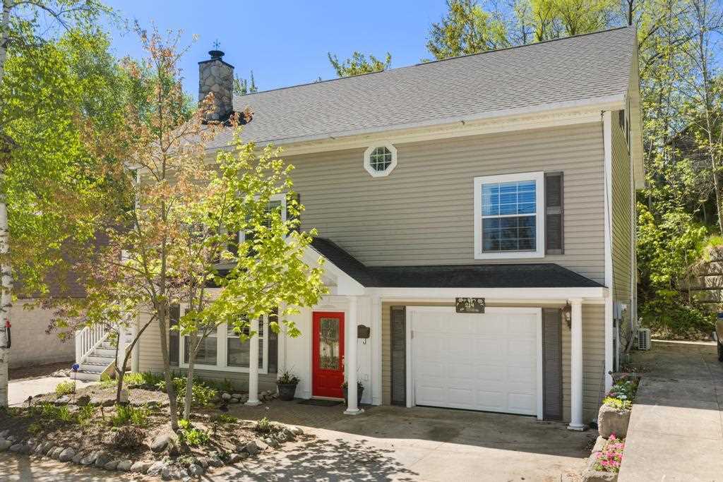 214 Newman Street Charlevoix MI 49720